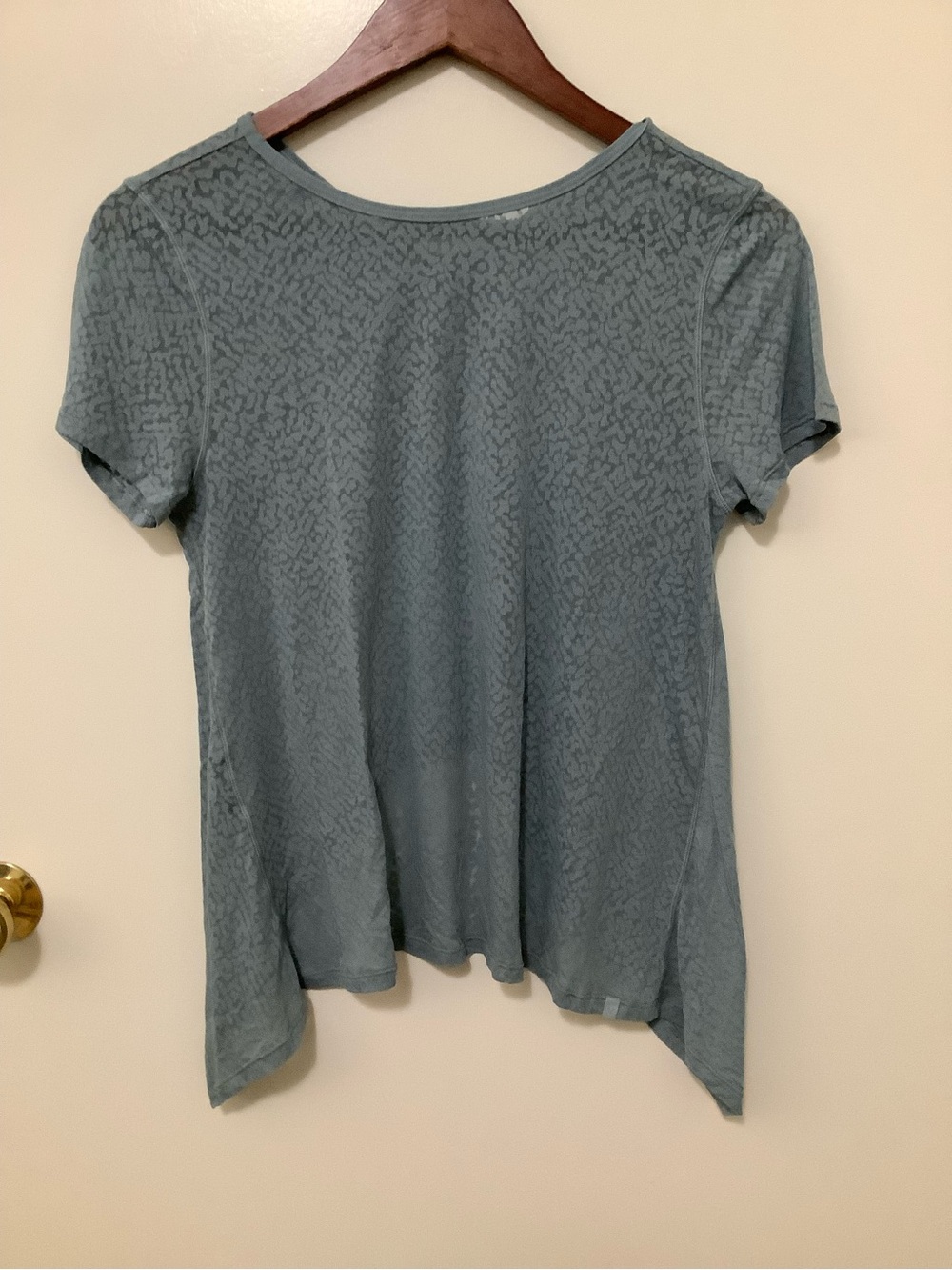 Lululemon Loop Round Tee